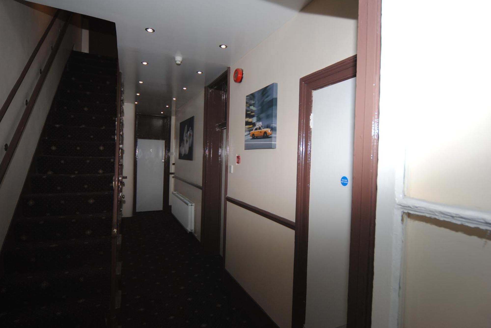 Tony'S House Hotel Londra Exterior foto